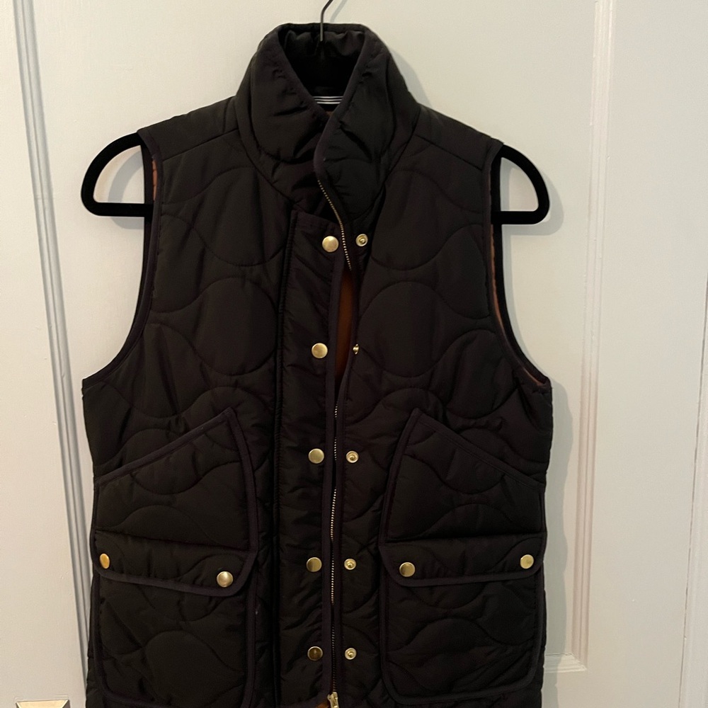 Black J Crew Quilted Vest with Snap Pockets